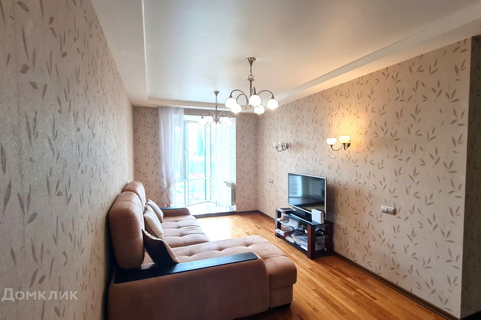Продаётся 2-комнатная квартира, 76.4 м²