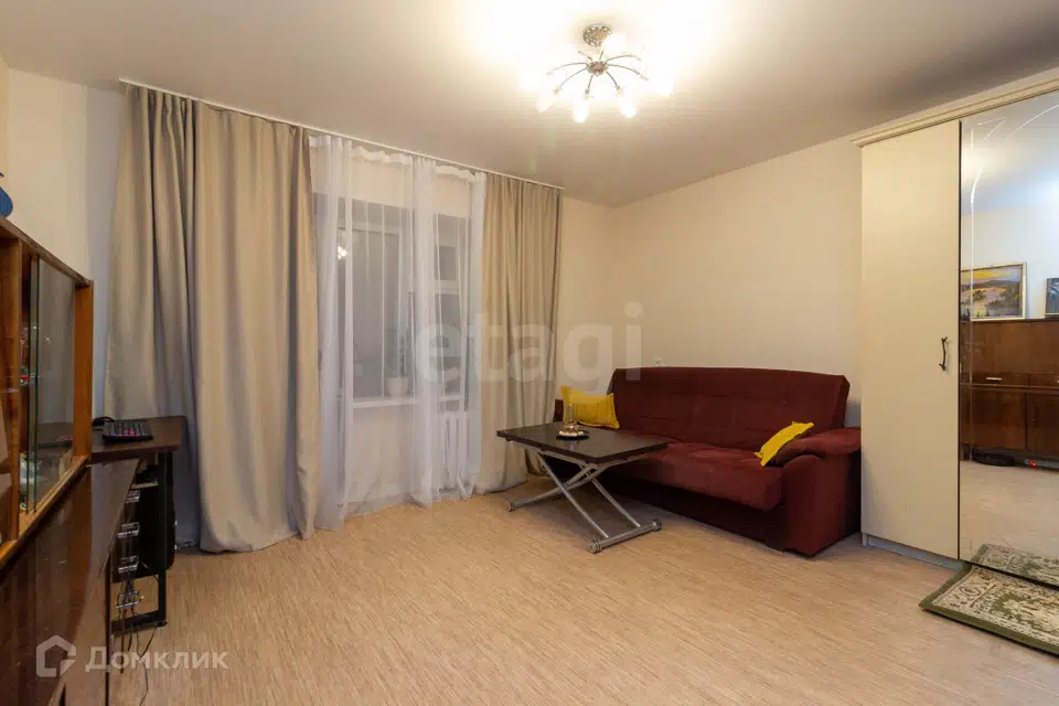 Продаётся 1-комнатная квартира, 48.4 м²