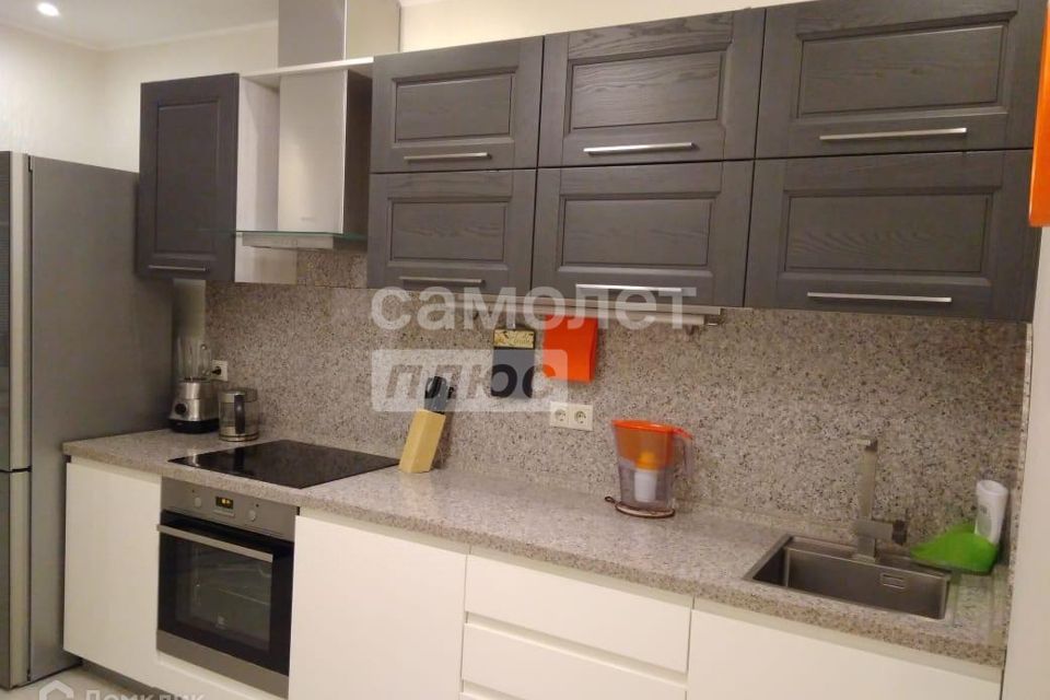 Сдаётся 1-комнатная квартира, 38 м²