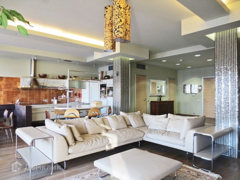 Сдаётся 4-комнатная квартира, 180 м²