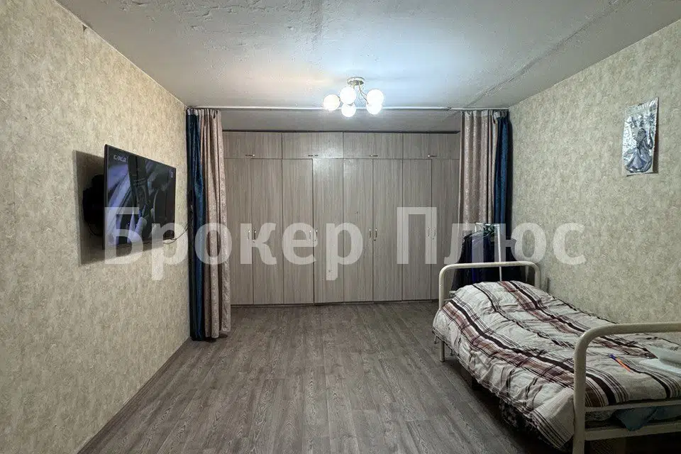 Продаётся 4-комнатная квартира, 64.5 м²