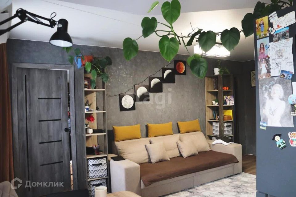Продаётся 3-комнатная квартира, 53.3 м²