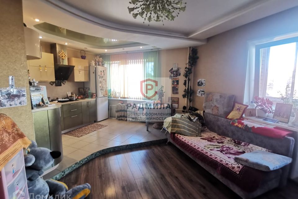 Продаётся 1-комнатная квартира, 55.8 м²