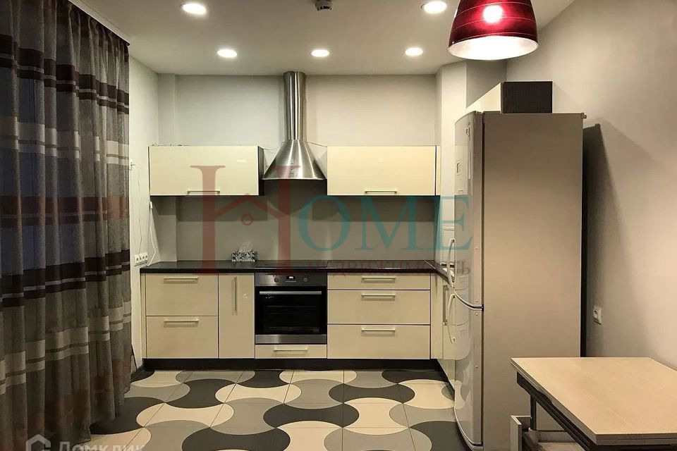 Сдаётся 2-комнатная квартира, 64 м²