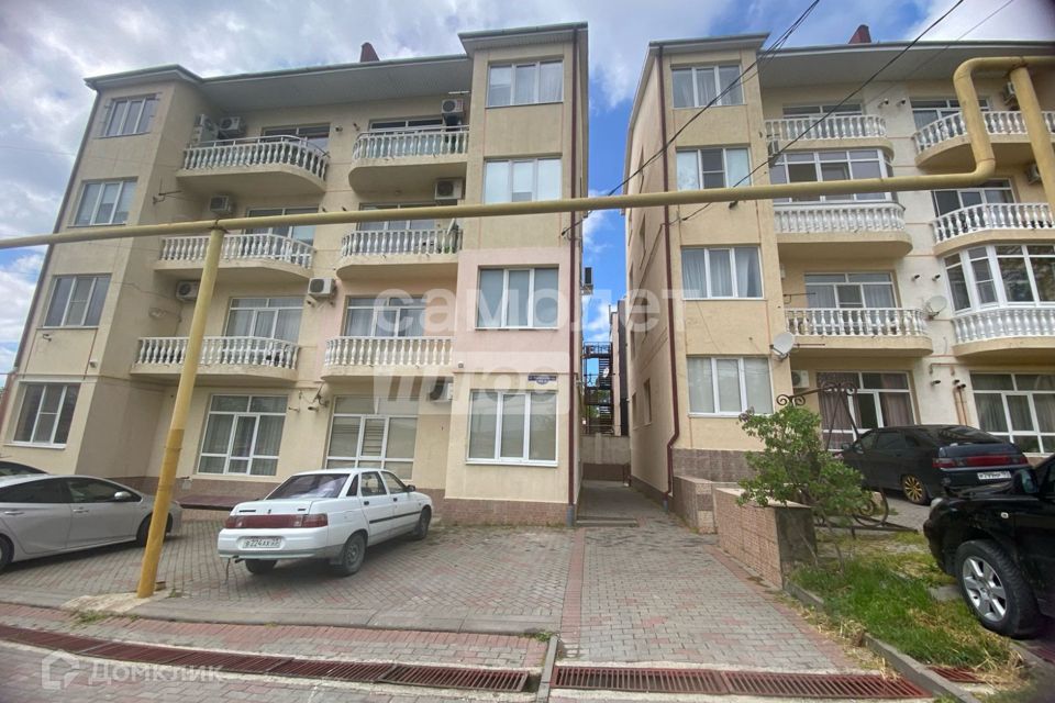 Продаётся 1-комнатная квартира, 56.9 м²