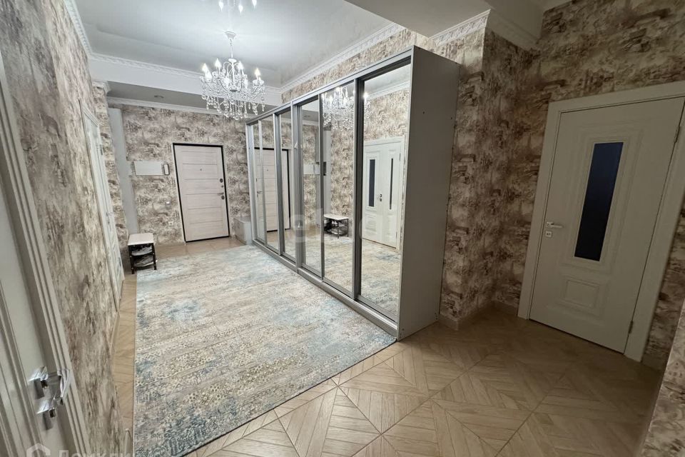 Продаётся 3-комнатная квартира, 119.4 м²