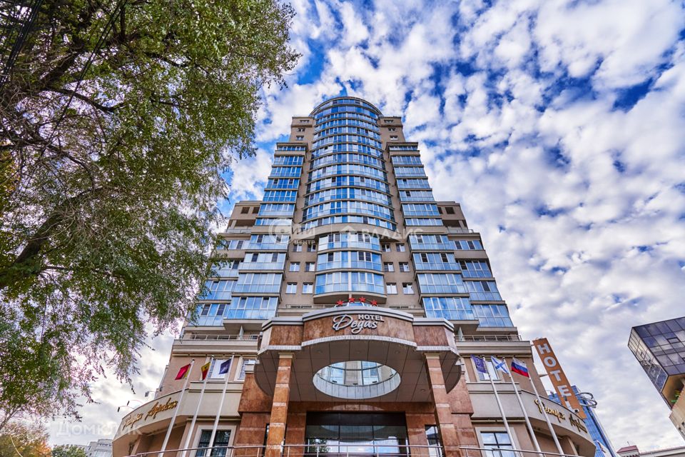 Продаётся 2-комнатная квартира, 75.7 м²