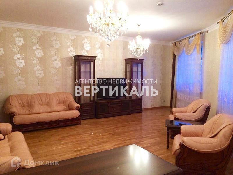 Сдаётся 2-комнатная квартира, 98 м²