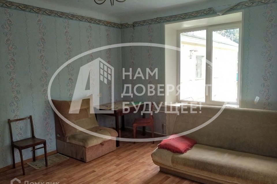 Продаётся 4-комнатная квартира, 59.6 м²