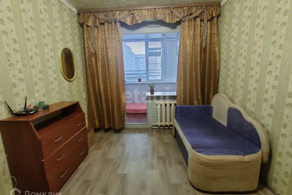Квартиры посуточно ханты-мансийск. Ул просвещения 27 сургут. Ханты-мансийск снять квартиру посуточно. Дом хостел. Снять квартиру ханты мансийск.