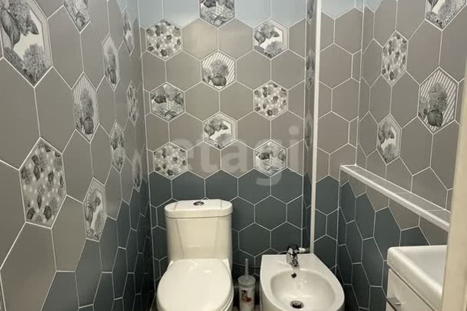 Продаётся 2-комнатная квартира, 83 м²