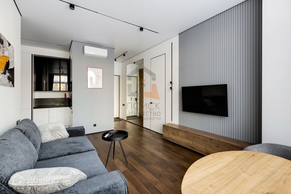 Сдаётся 2-комнатная квартира, 81 м²
