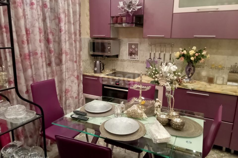 Продаётся 3-комнатная квартира, 77.3 м²