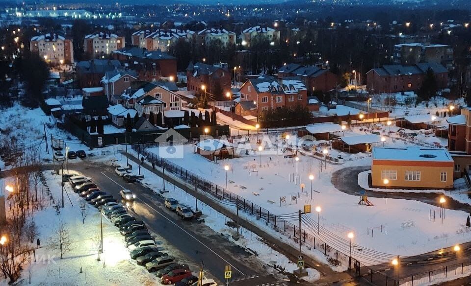 Продаётся 1-комнатная квартира, 52 м²