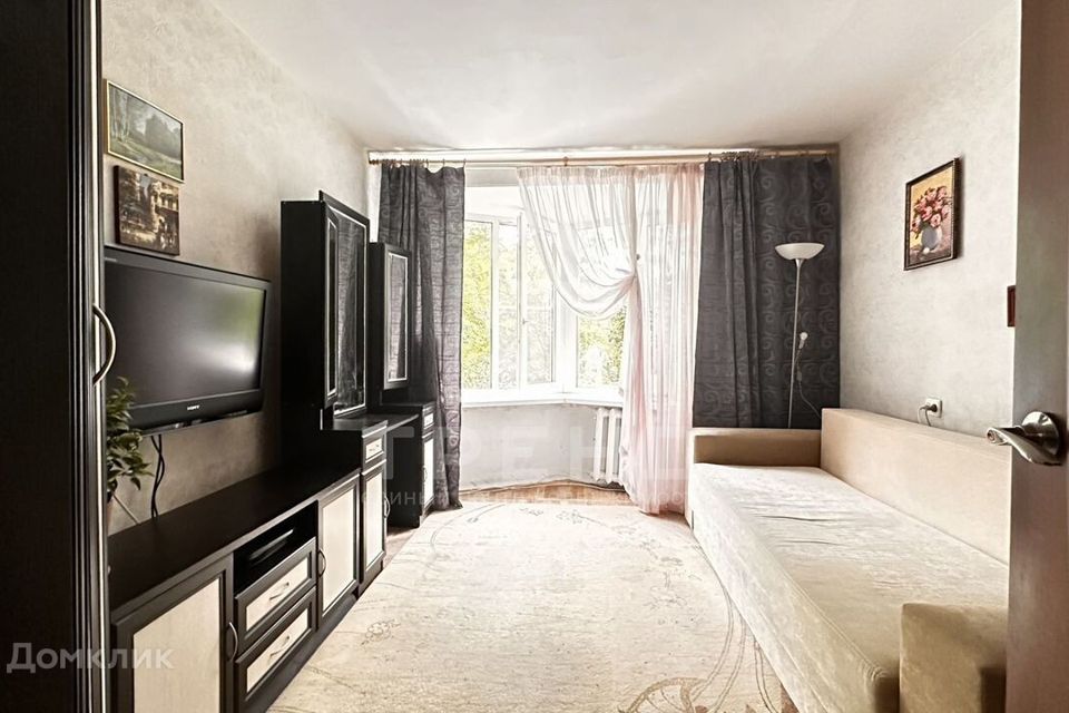 Продаётся 3-комнатная квартира, 56.4 м²