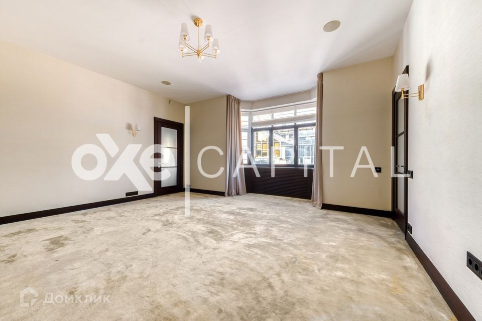Сдаётся 3-комнатная квартира, 260 м²