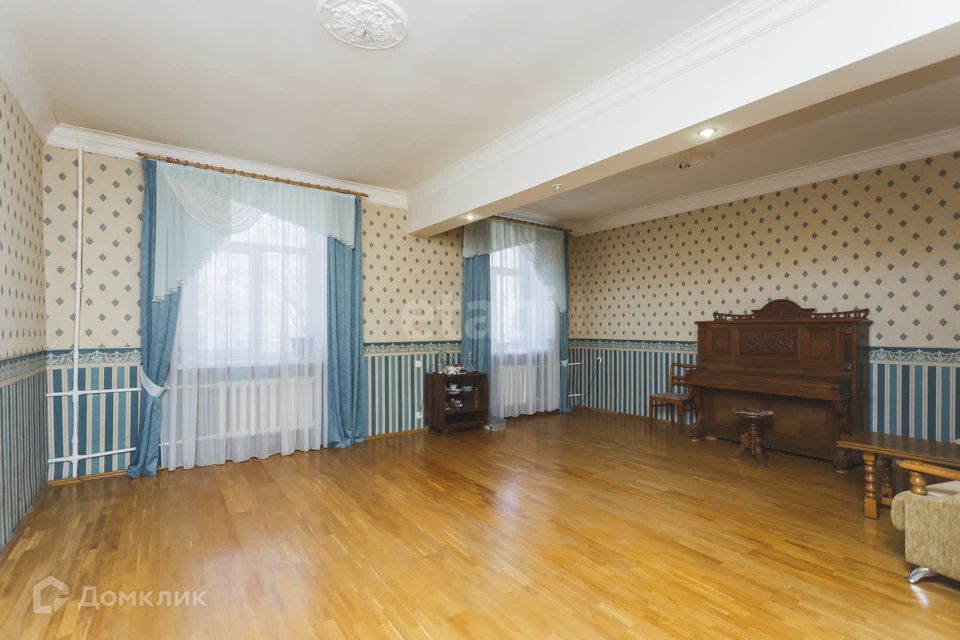 Продаётся 3-комнатная квартира, 103.6 м²