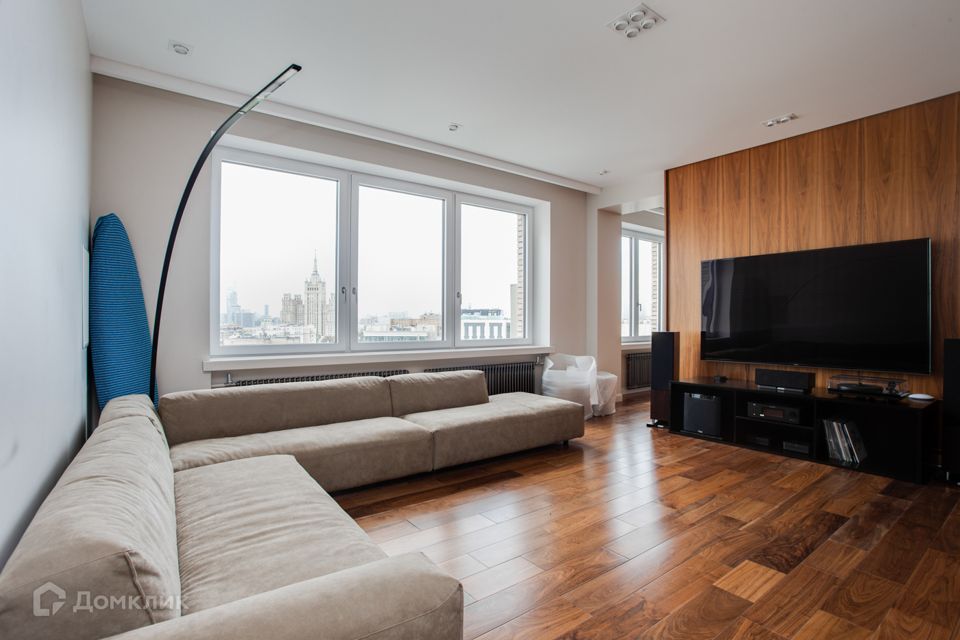 Продаётся 2-комнатная квартира, 116.8 м²