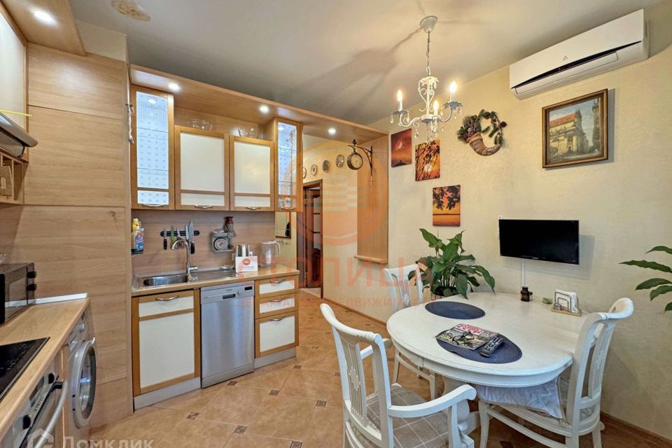 Сдаётся 2-комнатная квартира, 57 м²