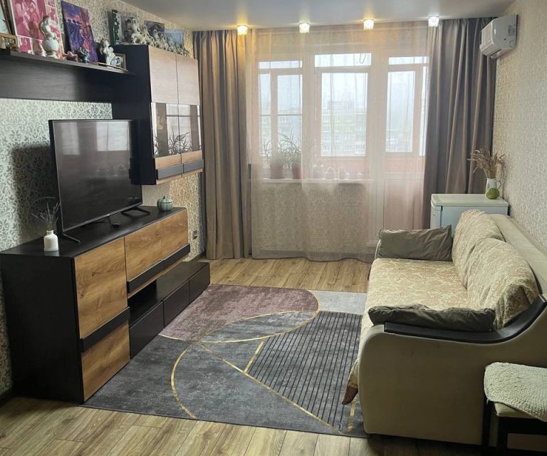 Продаётся 3-комнатная квартира, 60.5 м²