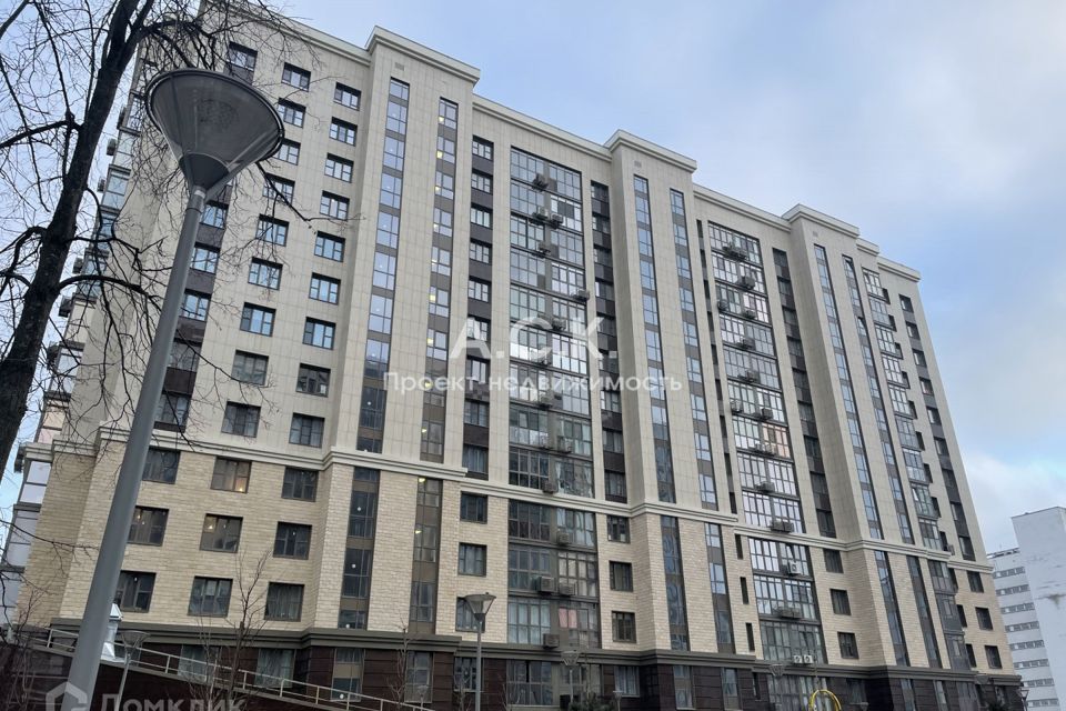 Продаётся 4-комнатная квартира, 99.7 м²