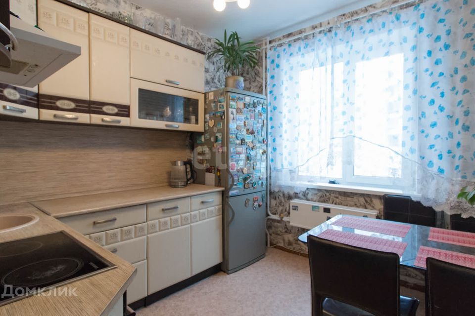 Продаётся 4-комнатная квартира, 70.3 м²