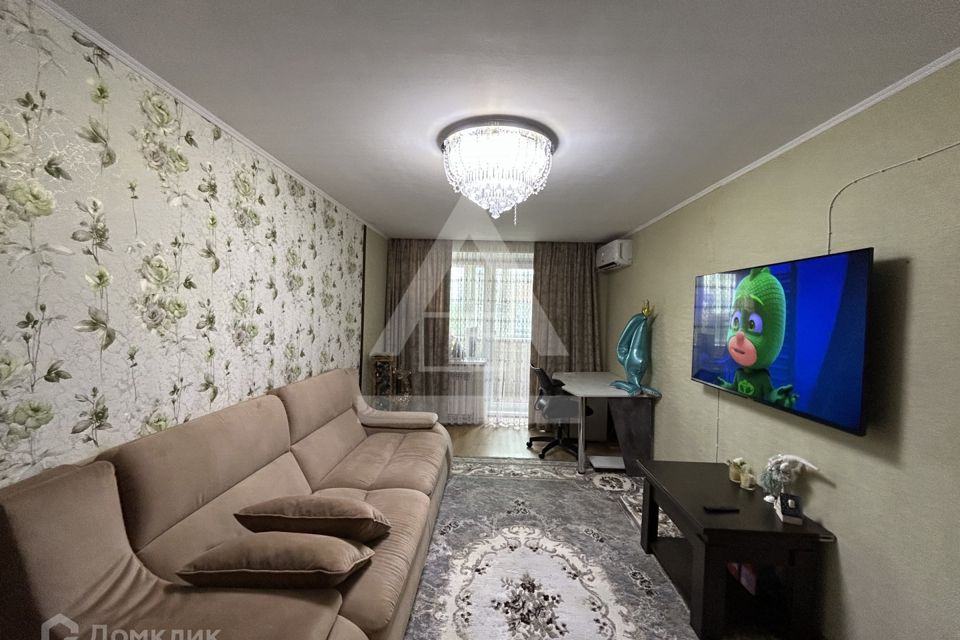 Продаётся 2-комнатная квартира, 55.6 м²