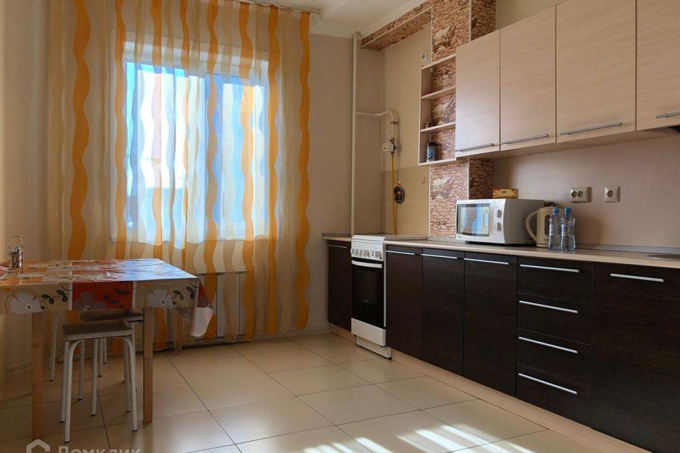 Продаётся 2-комнатная квартира, 65.4 м²