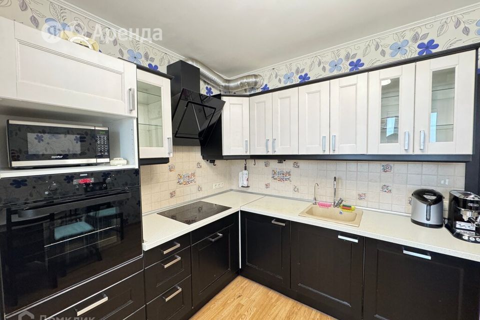 Сдаётся 2-комнатная квартира, 64 м²