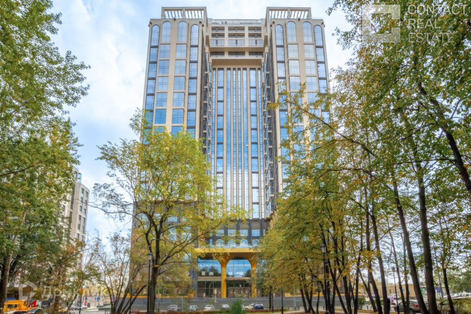 Продаётся 3-комнатная квартира, 128 м²