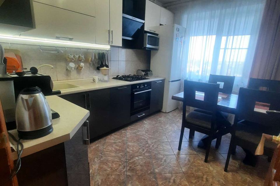 Продаётся 4-комнатная квартира, 81 м²