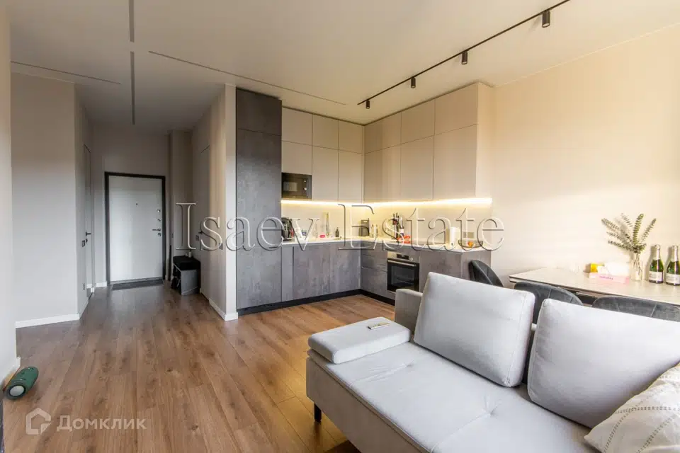 Продаётся 2-комнатная квартира, 65 м²
