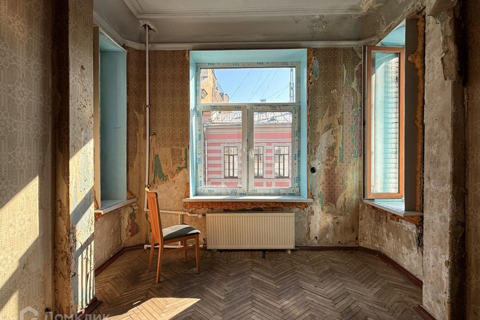 Продаётся 5-комнатная квартира, 180.4 м²