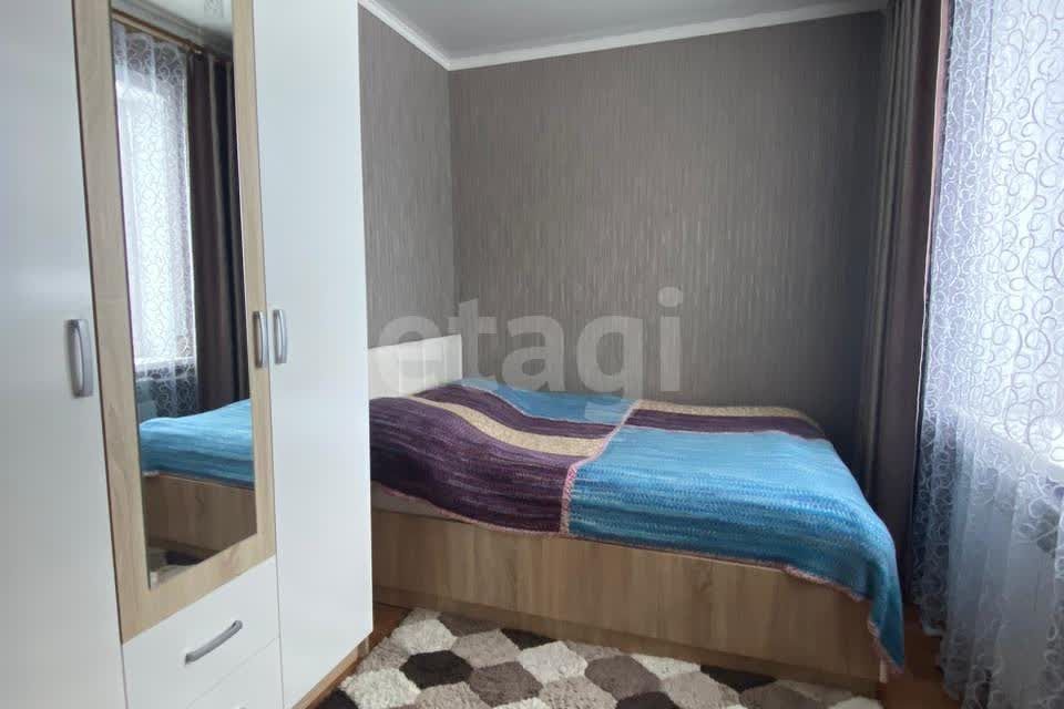 Продаётся 4-комнатная квартира, 70 м²