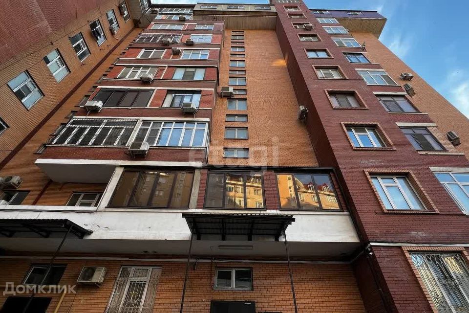Продаётся 2-комнатная квартира, 100 м²