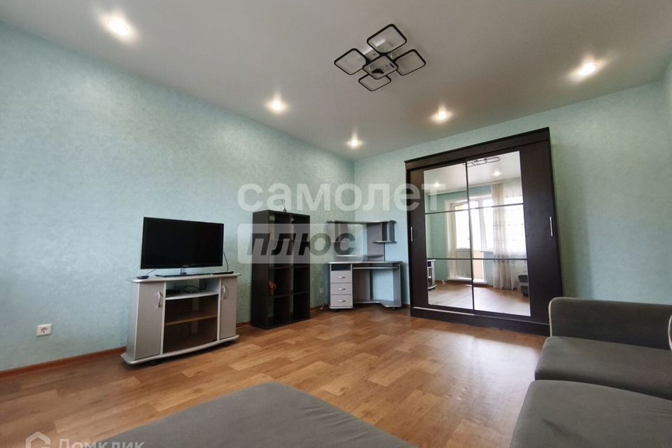 Продаётся 1-комнатная квартира, 42 м²