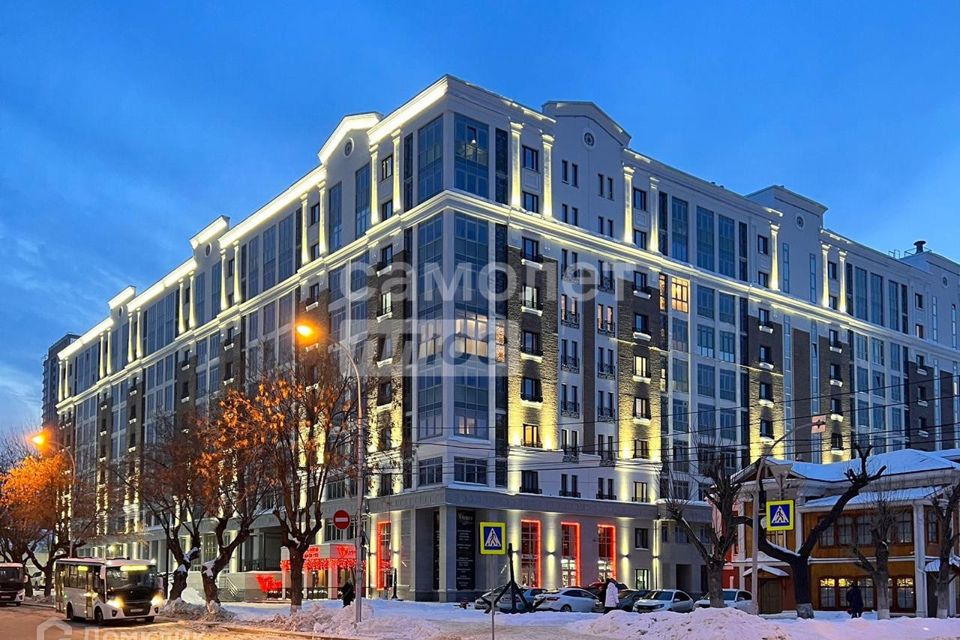 Продаётся 3-комнатная квартира, 107 м²