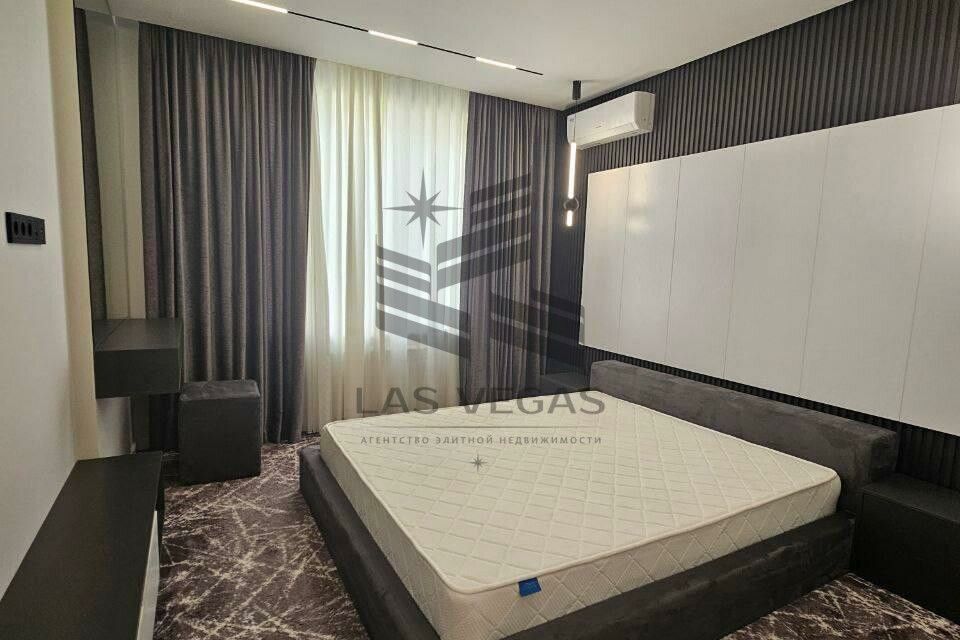 Сдаётся 2-комнатная квартира, 70 м²