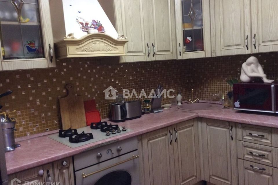 Продаётся 4-комнатная квартира, 76.2 м²