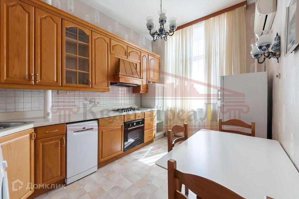 Сдаётся 3-комнатная квартира, 90 м²