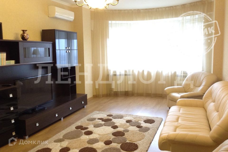 Сдаётся 2-комнатная квартира, 71 м²