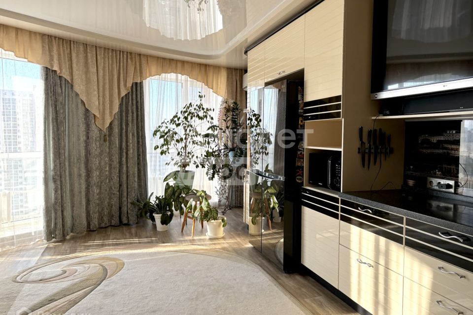 Продаётся 3-комнатная квартира, 86 м²