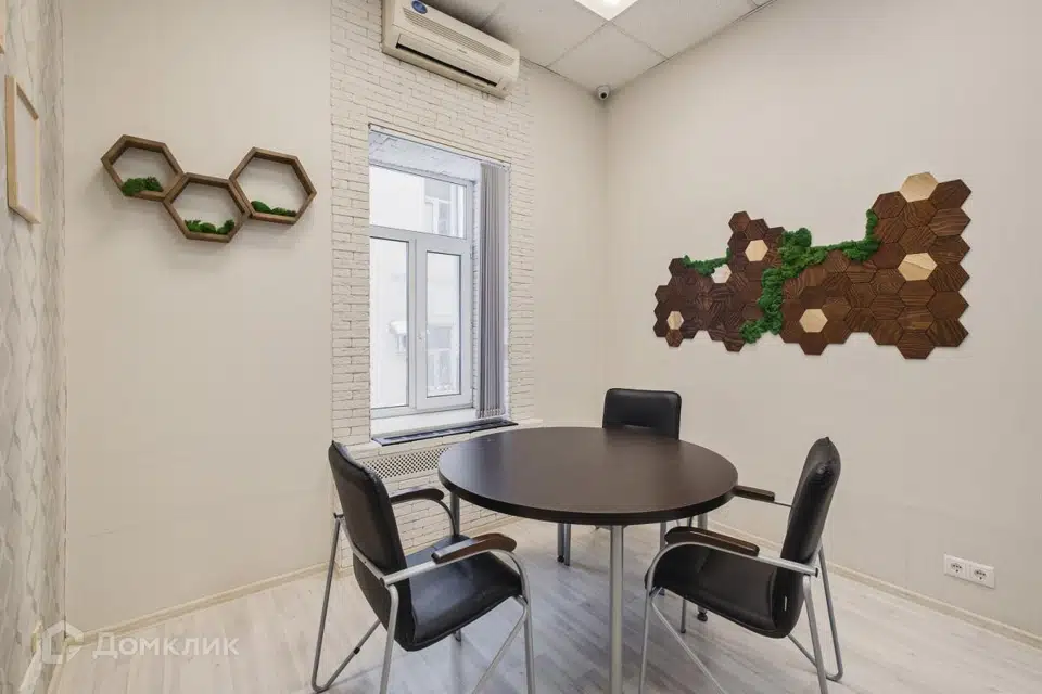 Продаётся 4-комнатная квартира, 75.2 м²