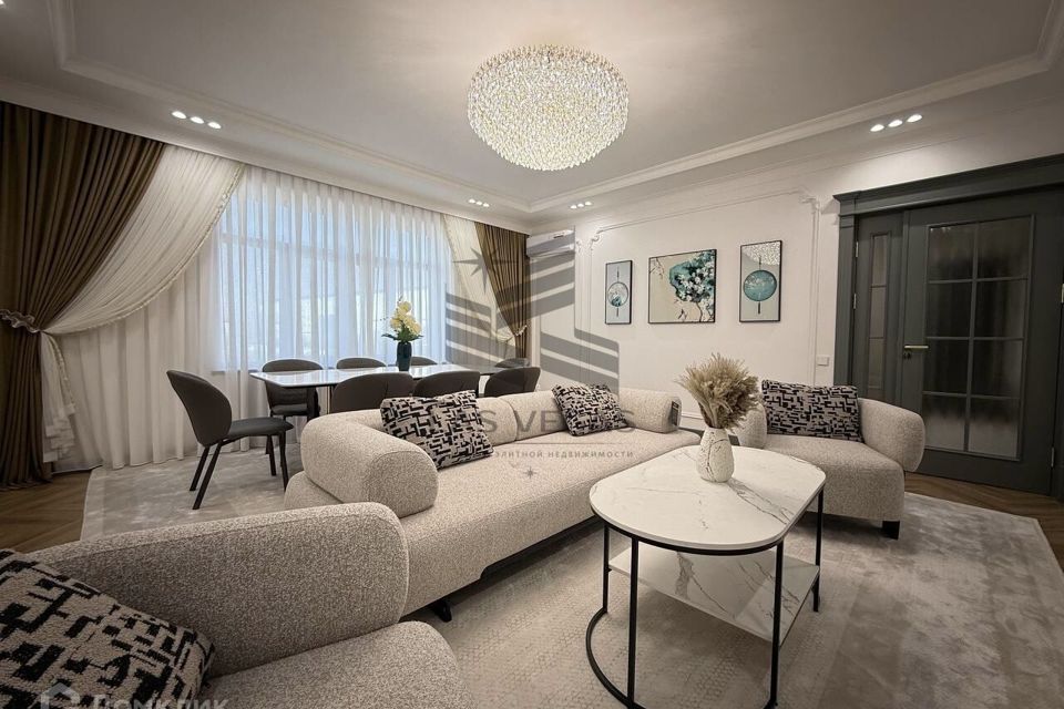 Сдаётся 4-комнатная квартира, 120 м²