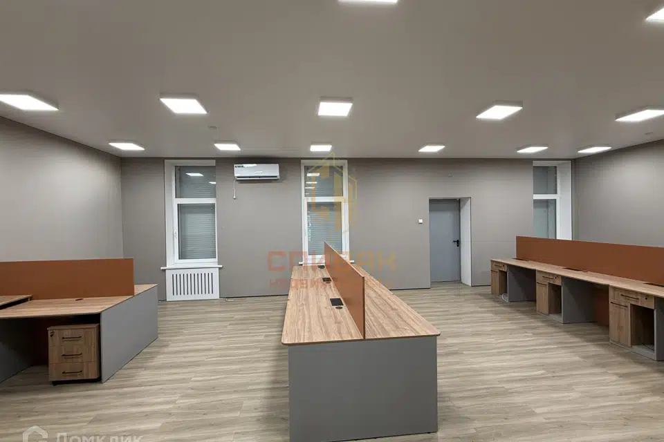 Сдаётся офис, 186 м²