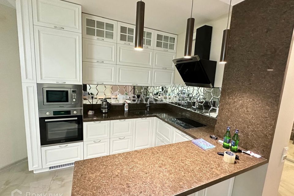 Продаётся 3-комнатная квартира, 103 м²
