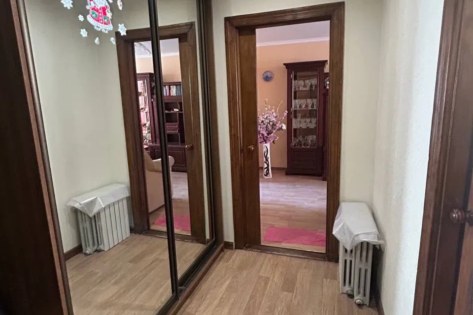 Продаётся 3-комнатная квартира, 55.6 м²