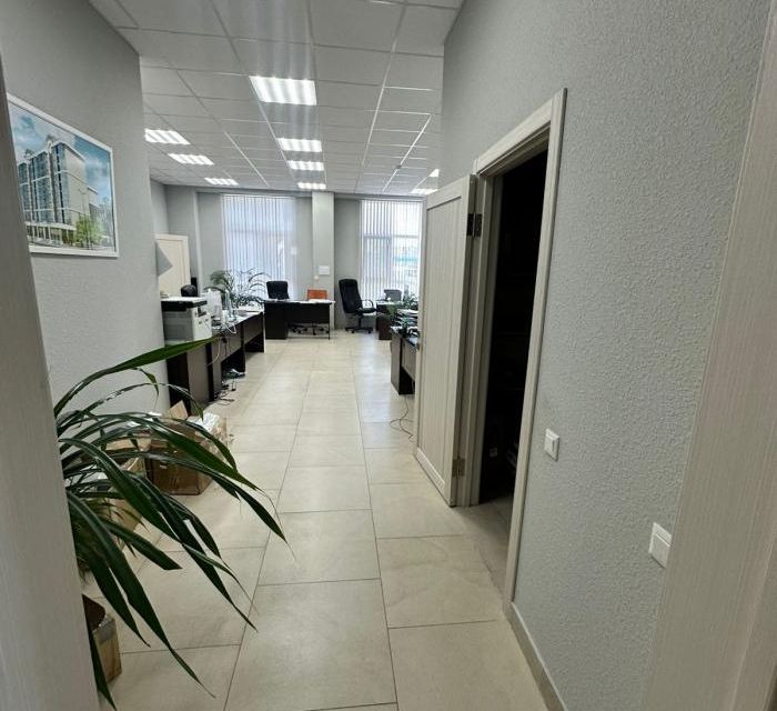 Продаётся 12-комнатная квартира, 570.8 м²