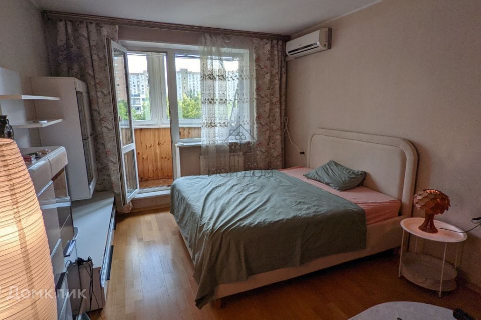 Сдаётся 1-комнатная квартира, 38 м²