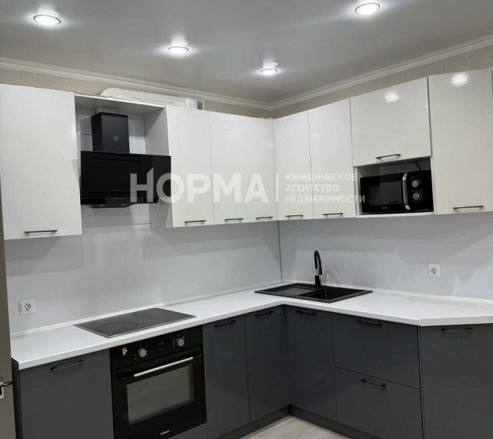 Продаётся 2-комнатная квартира, 67.8 м²